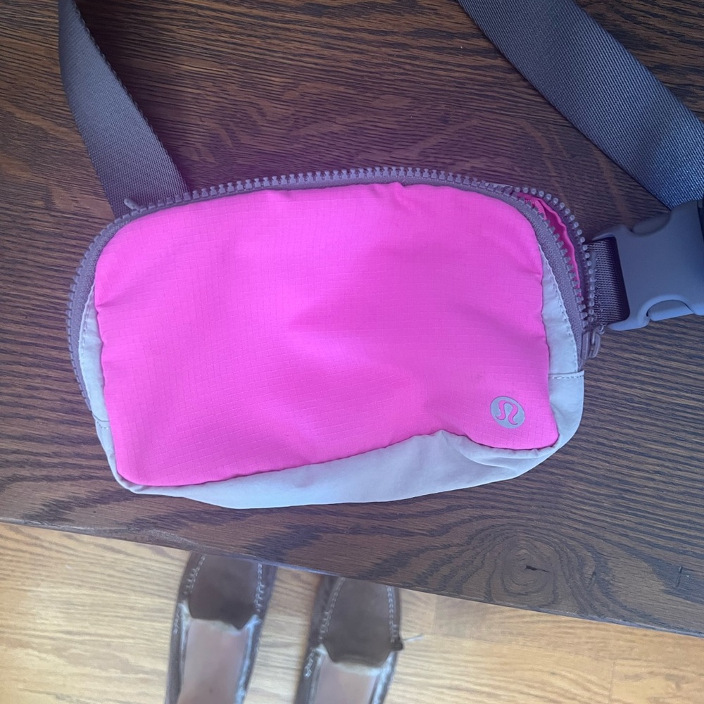 Lululemon belt bag